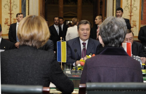 Aussprache. Der Staatspräsident der Ukraine Viktor Janukowytsch im Gespräch mit Nationalratspräsidentin Barbara Prammer (S)