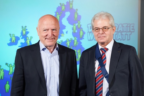 v.li.: Die Europaabgeordneten Josef Weidenholzer (S) und Heinz Becker (V)