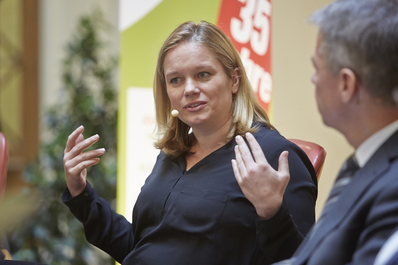 Die Infodirektorin Puls4 Corinna Milborn am Wort