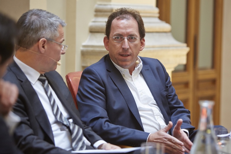 Der stv. Chefredakteur der Salzburger Nachrichten Andreas Koller am Podium