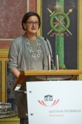 Bundesministerin für Inneres Johanna Mikl-Leitner am Rednerpult