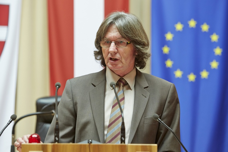 Bundesfachgruppe Tourismus Rudolf Komaromy am Rednerpult