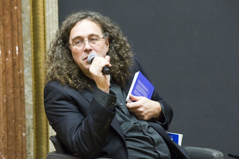 Autor Michael Schmid am Podium