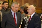 v.li.: Botschafter der Bundesrepublik Deutschland Detlev Rünger im Gespräch mit Bundesratspräsident Reinhard Todt (S)