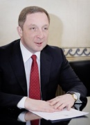Der georgische Staatsminister für Europäische und Euroatlantische Integration Aleksi Petriashvili bei der Aussprache