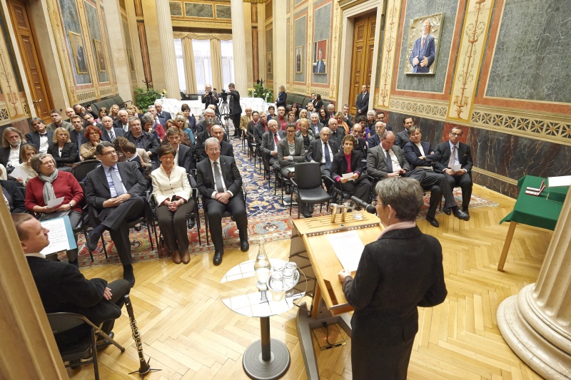 Blick Richtung VeranstaltungsteilnehmerInnen mit Nationalratspräsidentin Barbara Prammer (S) am Rednerpult