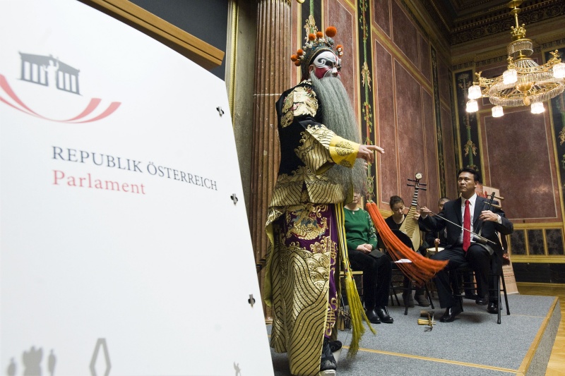 Darbietung der Peking-Opern-Künstler