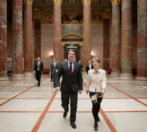 v.li.: Der Premierminister von Luxemburg Xavier Bettel und Nationalratspräsidentin Barbara Prammer (S)