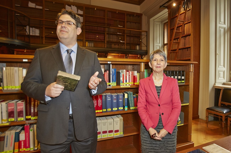 v.li.: Präsident der Israelitischen Kultusgemeinde Oskar Deutsch und Nationalratspräsidentin Barbara Prammer
