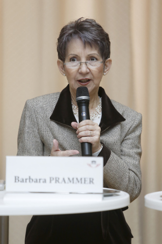Nationalratspräsidentin Barbara Prammer  am Rednerpult