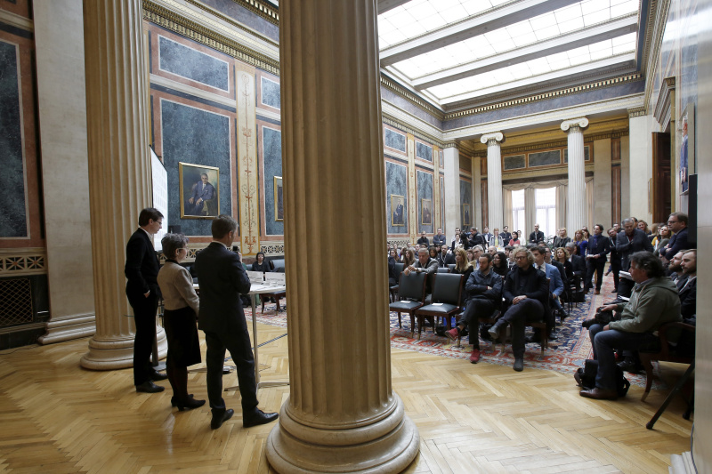 v.re.: Kanzleramtsminister Josef Ostermayer, Nationalratspräsidentin Barbara Prammer und Ausstellungskurator und Kommissär Christian Kühn