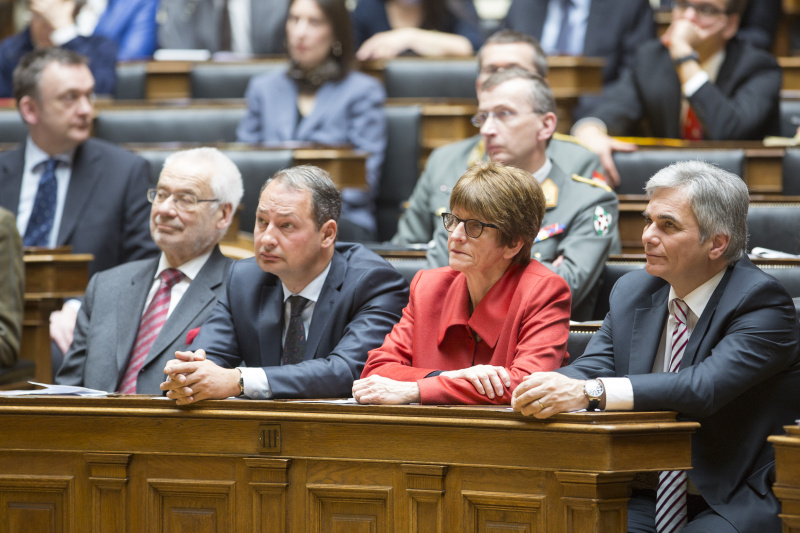 v.li.: Erhard Busek, Klubobmann Andreas Schieder (S), Präsidentin der Parlamentarischen Versammlung des Europarats Anne Brasseur und Bundeskanzler Werner Faymann (S)