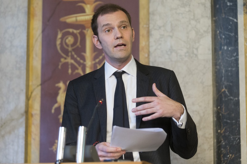 Österreichisches Institut für Internationale Politik Cengiz Guenay bei seiner Rede