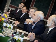 Iranische Delegation mit Außenminister Mohammad Javad Zarif (2.v.re.)