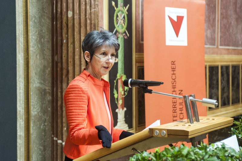 Begrüßung durch Nationalratspräsidentin Barbara Prammer (S)