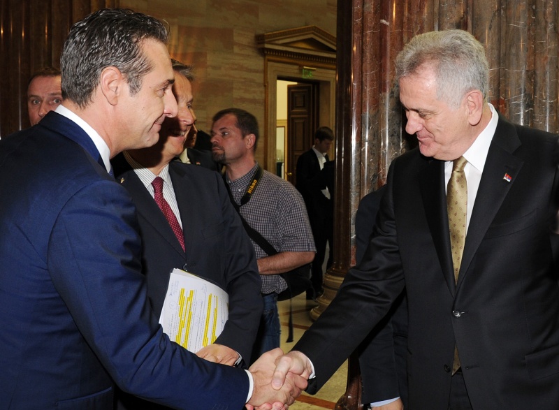 v.li.: Klubobmann Heinz-Christian Strache (F) begrüßt den Präsidenten der Republik Serbien Tomislav Nikolić