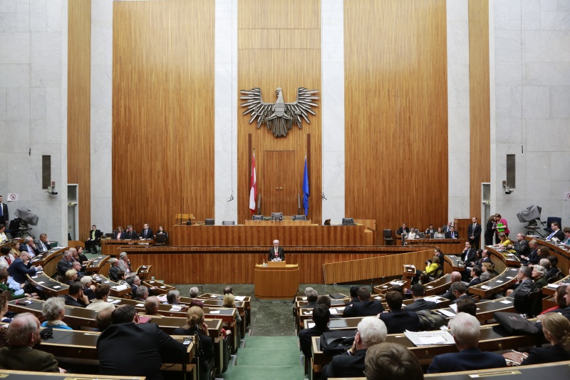 EU-Ratspräsident Herman van Rompuy bei seinem Vortrag am Rednerpult