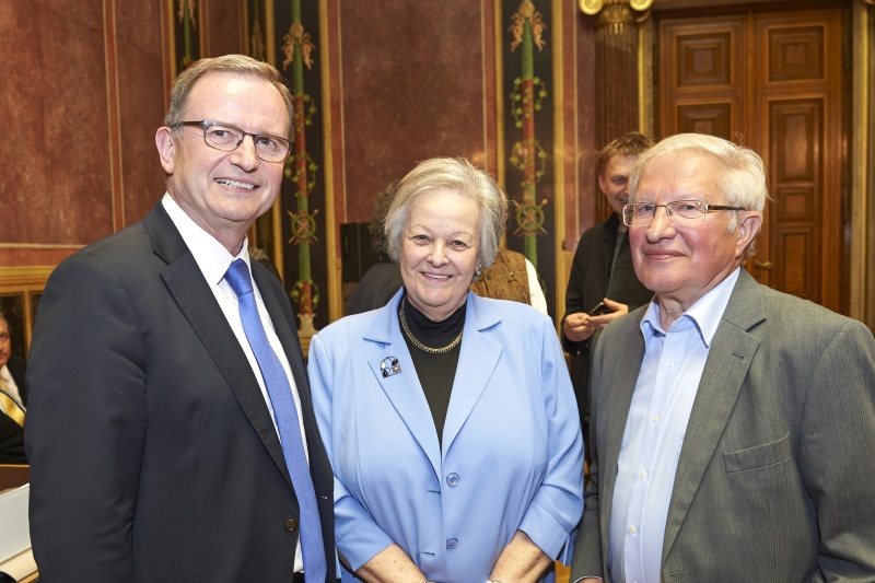 v.li. Zweiter Nationalratspräsident Karlheinz Kopf (V), Präsidentin des Bundesrates a.D. Anna Elisabeth Haselbach und Bundesminister a.D. Franz Hums