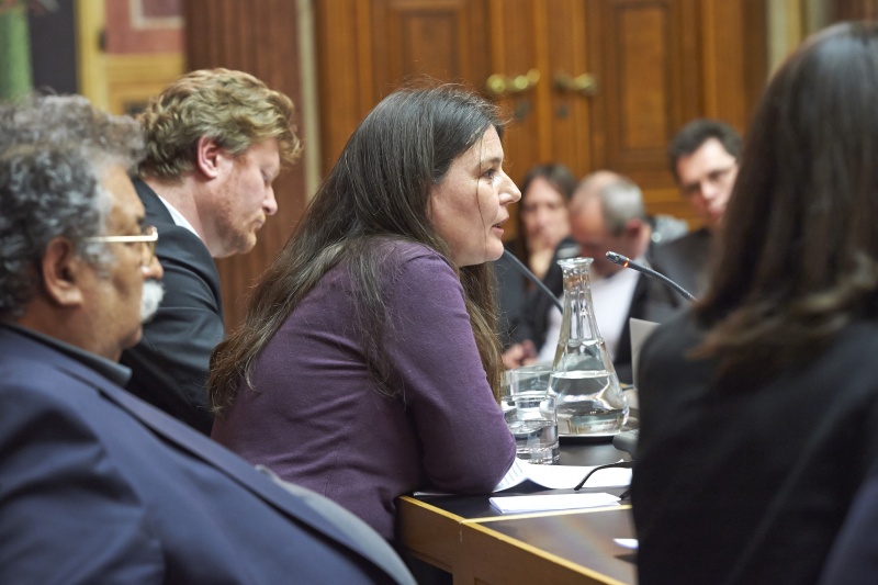 Geschäftsführerin Romano Centro Andrea Härle am Podium