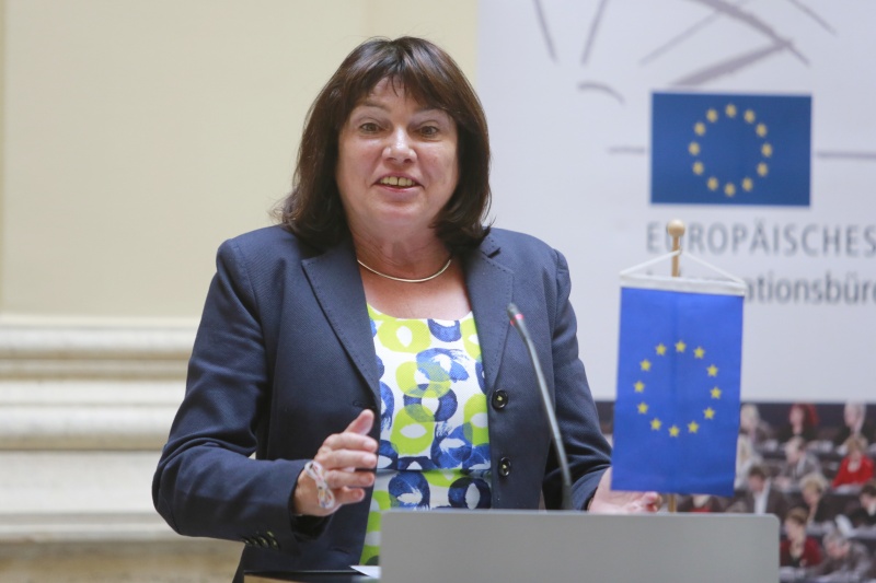 Nationalratsabgeordnete Gisela Wurm (S) am Rednerpult