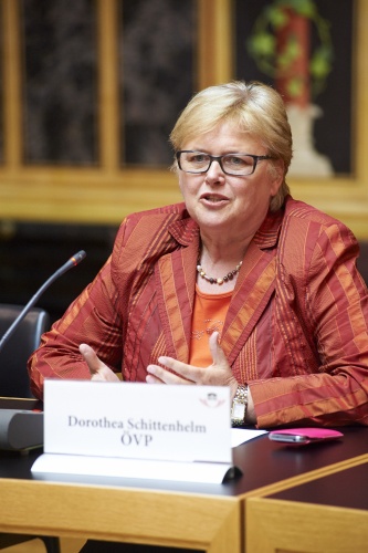 Nationalratsabgeordnete Dorothea Schittenhelm (V)