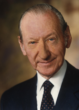 Portraitfoto von Dr. Kurt Waldheim