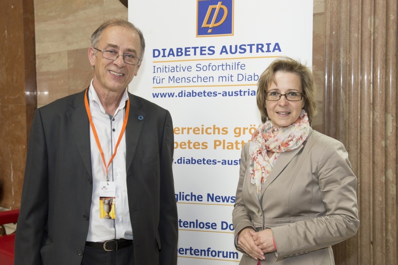 v.li. Diabetes Austria Herausgeber Peter Hopfinger und die Vorsitzende der Bediensteten der Parlamentsdirektion Monika Czibula