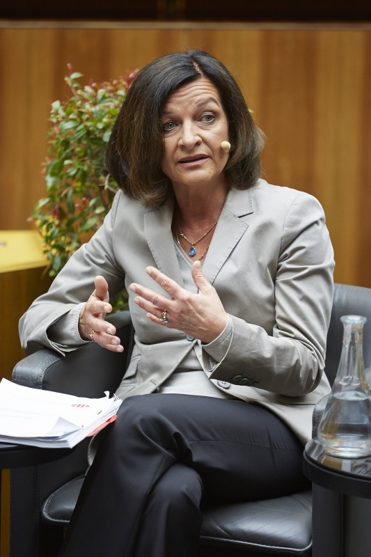 Medizinische Universität Wien Karin Gutierrez-Lobos