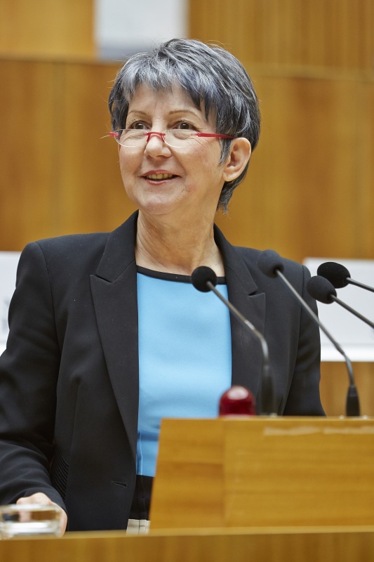 Nationalratspräsidentin Barbara Prammer (S) bei der Begrüßung