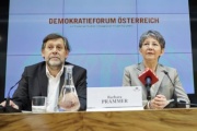 v.li.: TU Wien Gerhard Steixner und Nationalratspräsidentin Barbara Prammer am Podium