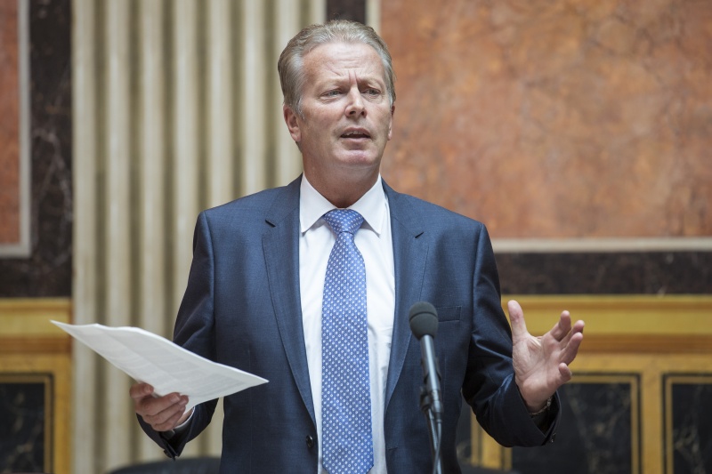 Wirtschaftsminister Reinhold Mitterlehner (V) bei seinem Einleitungsreferat