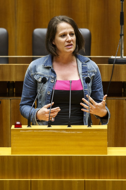 Nationalratsabgeordnete Christiane Brunner (G) am Rednerpult