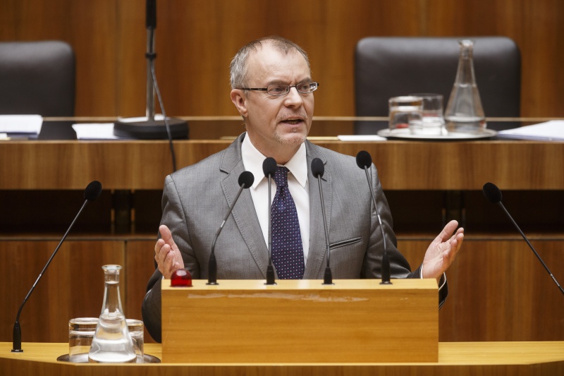 Nationalratsabgeordneter Harald Troch (S) am Rednerpult