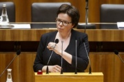 Nationalratsabgeordnete Tanja Windbuechler-Souschill (G) am Rednerpult