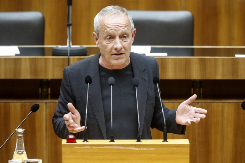 Nationalratsabgeordneter Peter Pilz (G) am Rednerpult