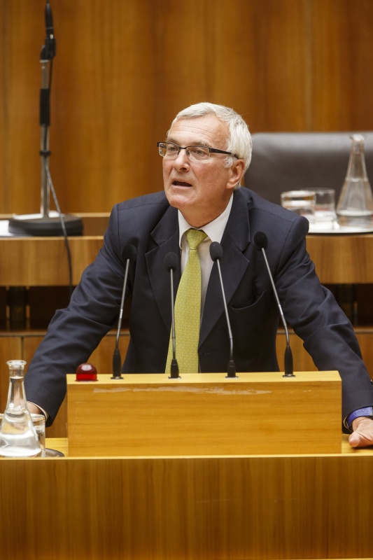 Nationalratsabgeordneter Elmar Podgorschek (F) am Rednerpult