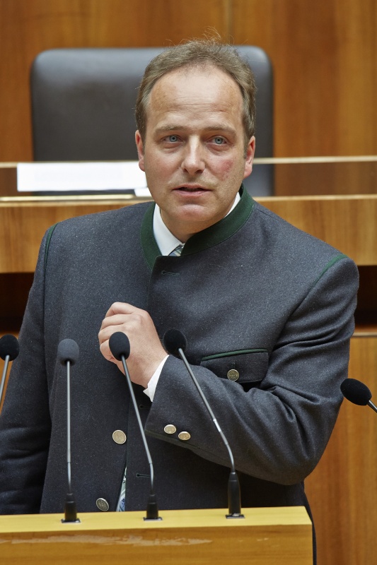 Nationalratsabgeordneter Harald Jannach (F) am Rednerpult