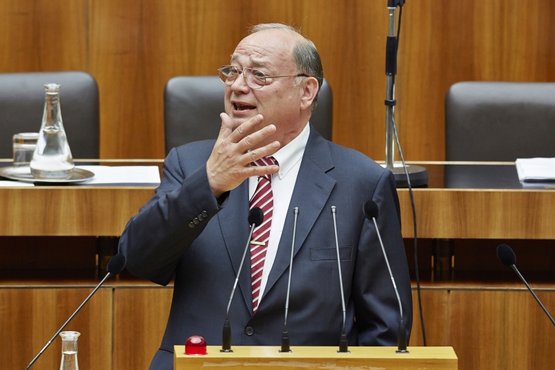 Nationalratsabgeordneter Otto Pendl (S) am Rednerpult