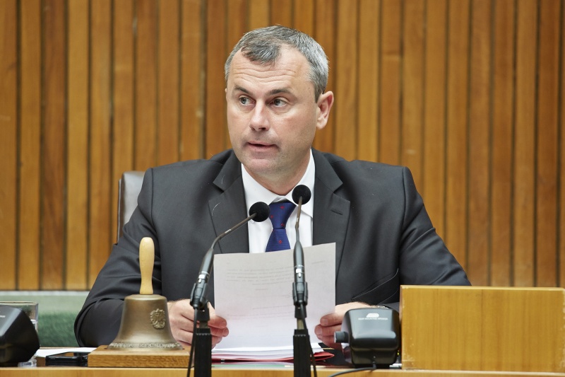 Dritter Nationalratspräsident Norbert Hofer (F) bei der Vorsitzführung am Präsidium