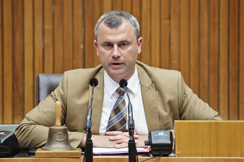 Dritter Nationalratspräsident Norbert Hofer (F) bei der Vorsitzführung am Präsidium