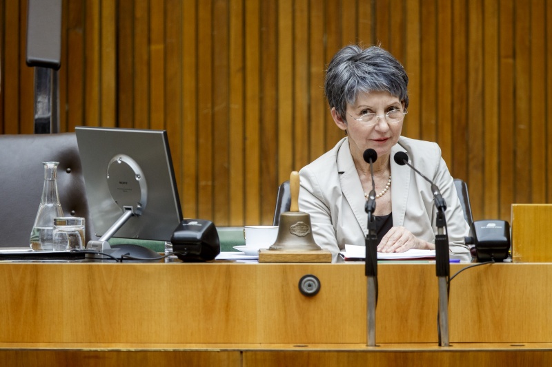 Nationalratspräsidentin Barbara Prammer (S) bei der Vorsitzführung am Präsidium