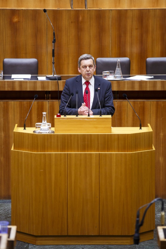 Nationalratsabgeordneter Konrad Antoni (S) am Rednerpult