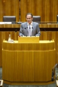 Nationalratsabgeordneter Gabriel Obernosterer (V) am Rednerpult