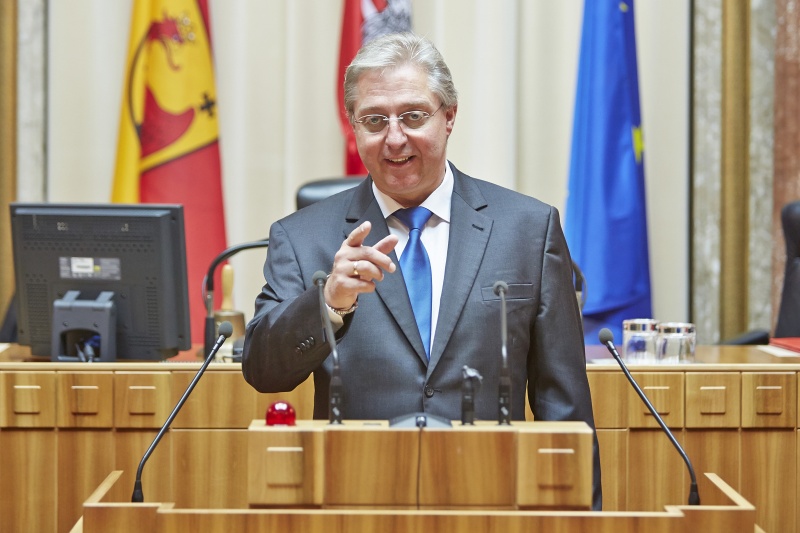 Bundesrat Werner Herbert (F) am Rednerpult