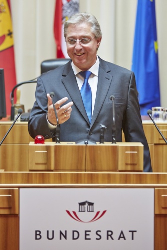 Bundesrat Werner Herbert (F) am Rednerpult