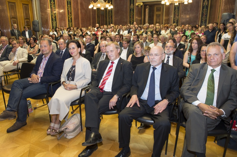 v.li. Klubobmann Andreas Schieder (S), Vizepräsidentin des Verwaltungsgerichtshof Anna Sporrer, 
Bundesrat Michael Lampel, Vorsitzende der Bundesratsfraktion der SPÖ Bundesrat Reinhard Todt und  Vorsitzende der Bundesratsfraktion der ÖVP Bundesrat Gottfried Kneifel