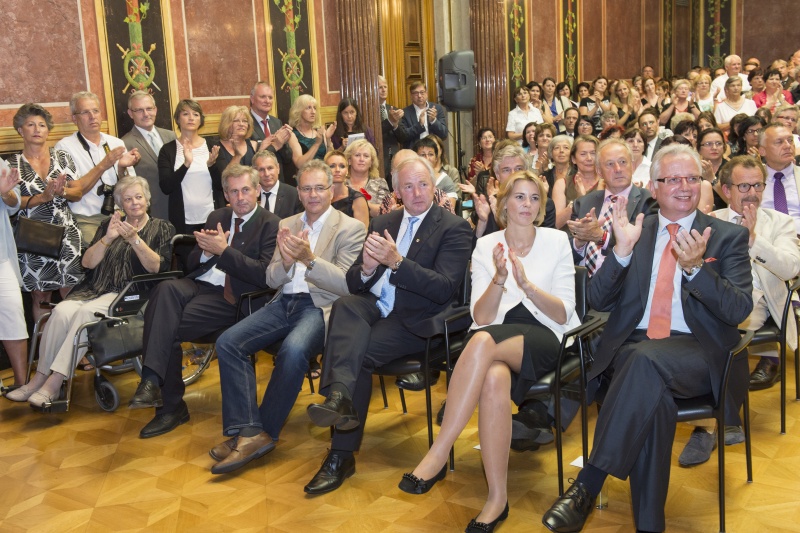 v.li. Bundesratspräsidentin a.D Anna Elisabeth Haselbach, Bundesrat Martin Preineder, 
Bundesrat Edgar Mayer, Bundesrat Gerhard Dörfler, 
Staatssekretärin Sonja Stessl und Landtagspräsident Kärnten Reinhart Rohr