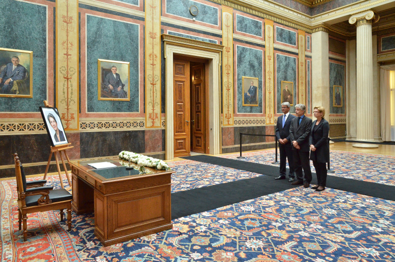 Parlamentsvizedirektor Alexis Wintoniak, Parlamentsdirektor Harald Dossi und Parlamentsvizedirektorin Susanne Janistyn-Novák