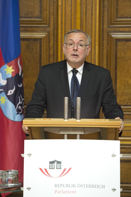 Vortrag 'Vertreibungen im 2. Weltkrieg als europäischer Erinnerungsort' durch Universität Wien Oliver Rathkolb