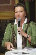 Nationalratsabgeordnete Anneliese Kitzmüller (F) bei der Podiumsdiskussion am Wort